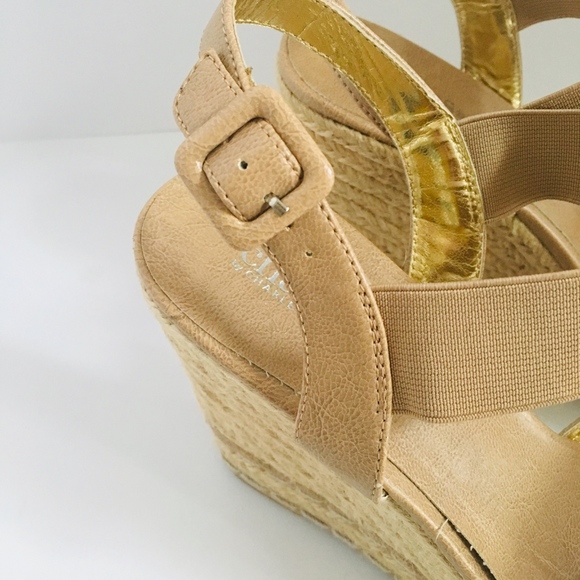 Charles by Charles David Women's Wedge (Straw) - Picture 6 of 8